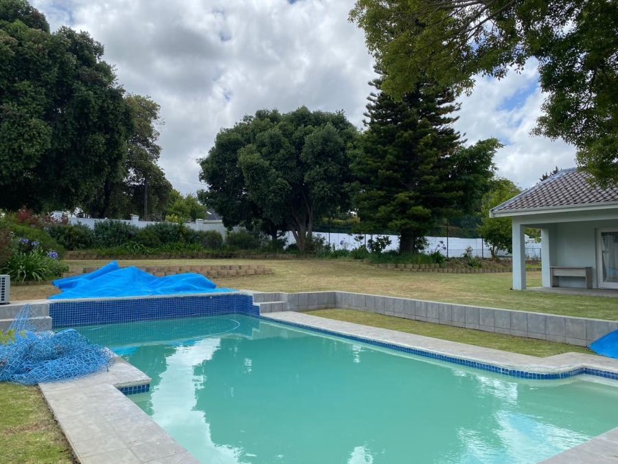 5 Bedroom Property for Sale in Constantia Western Cape
